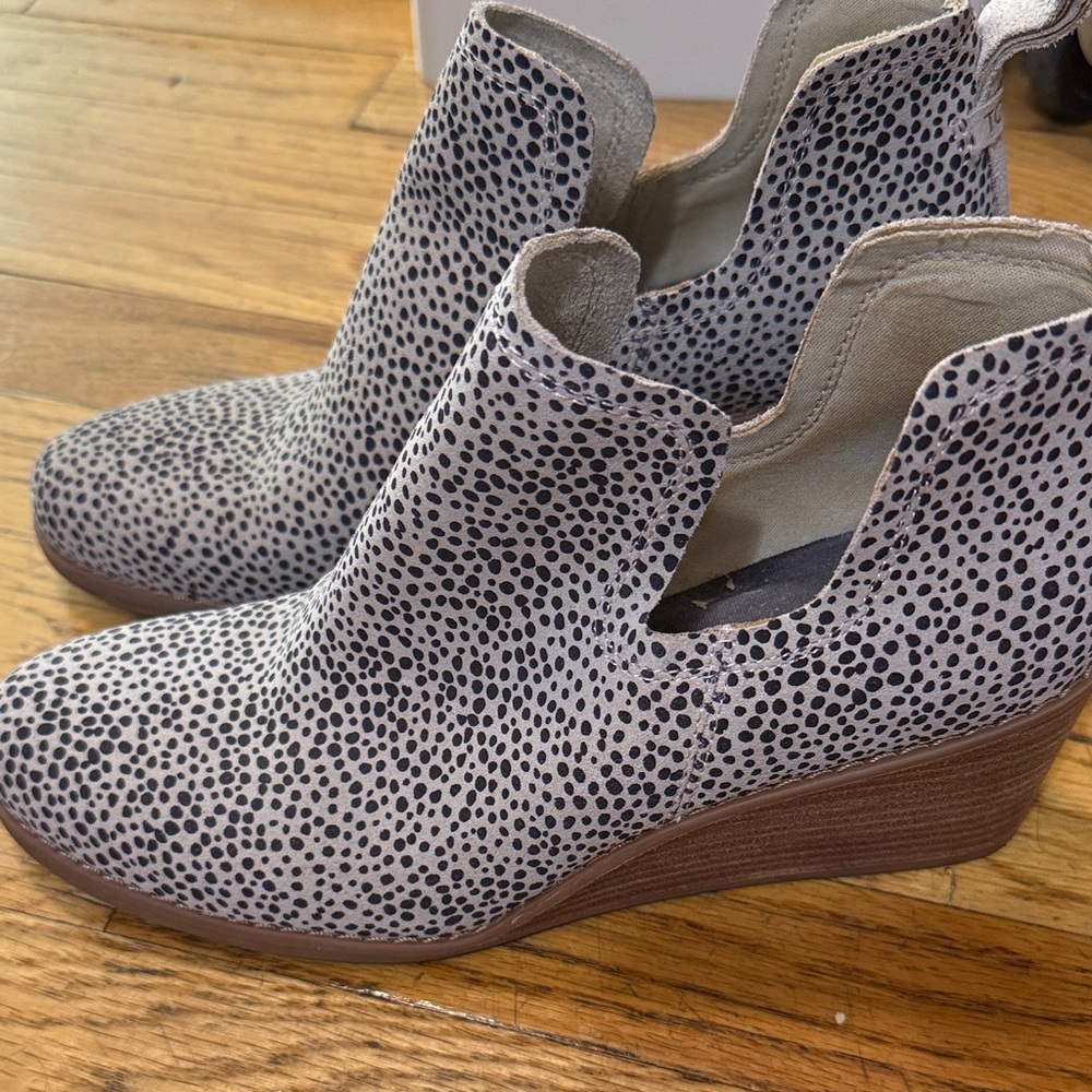 Toms leopard Wedge Ankle Booties - Picture 5 of 5